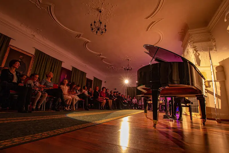 Concert al Fabricii de Pian la Deva